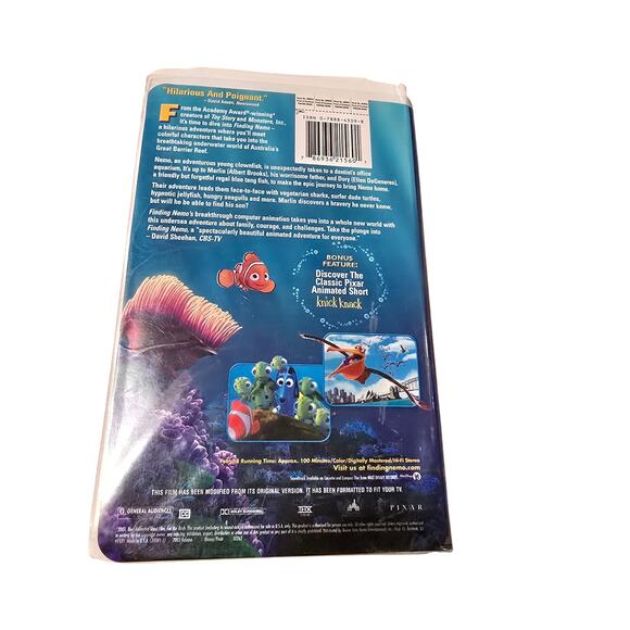 Disney Finding Nemo Clamshell VHS untested - Picture 3 of 3